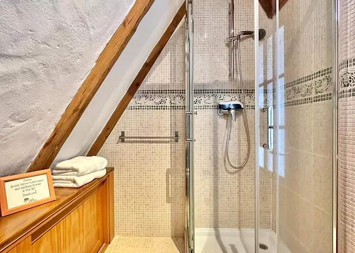 Oscar Burchard 펜션 라오로타바